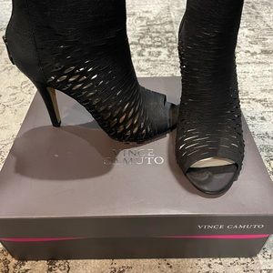 Vince Camuto sandal. Size 6.5.